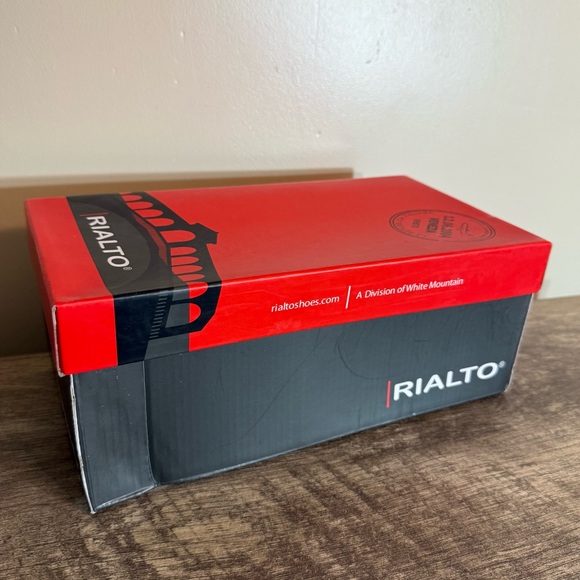 NEW Rialto Gemma Wedge Sandals Shoes Women’s Size 8.5 Metallic Stud Detail - Picture 9 of 9